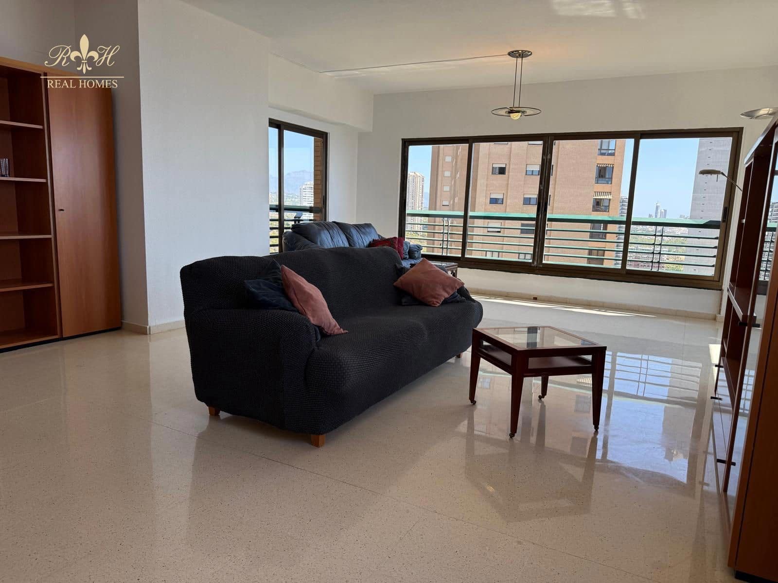 Piso de 3 habitaciones en Benidorm en venta con piscina garaje - 449.900 € (Ref: 10113515)