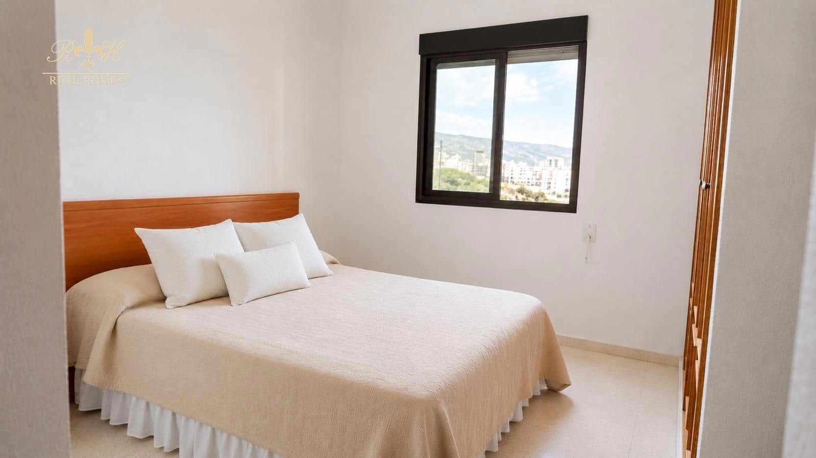 Piso de 3 habitaciones en Benidorm en venta con piscina garaje - 449.900 € (Ref: 10113515)