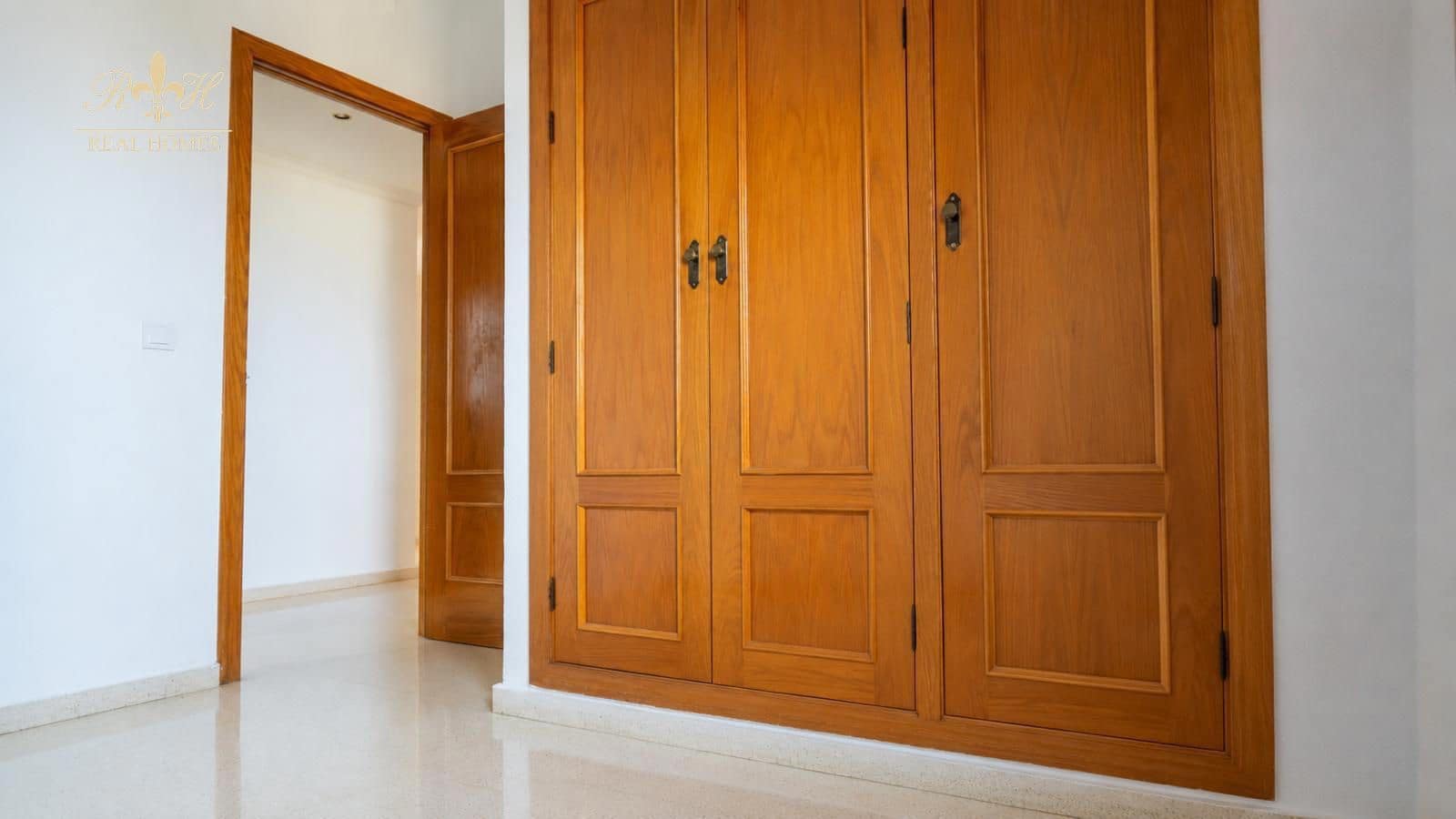 Piso de 3 habitaciones en Benidorm en venta con piscina garaje - 449.900 € (Ref: 10113515)