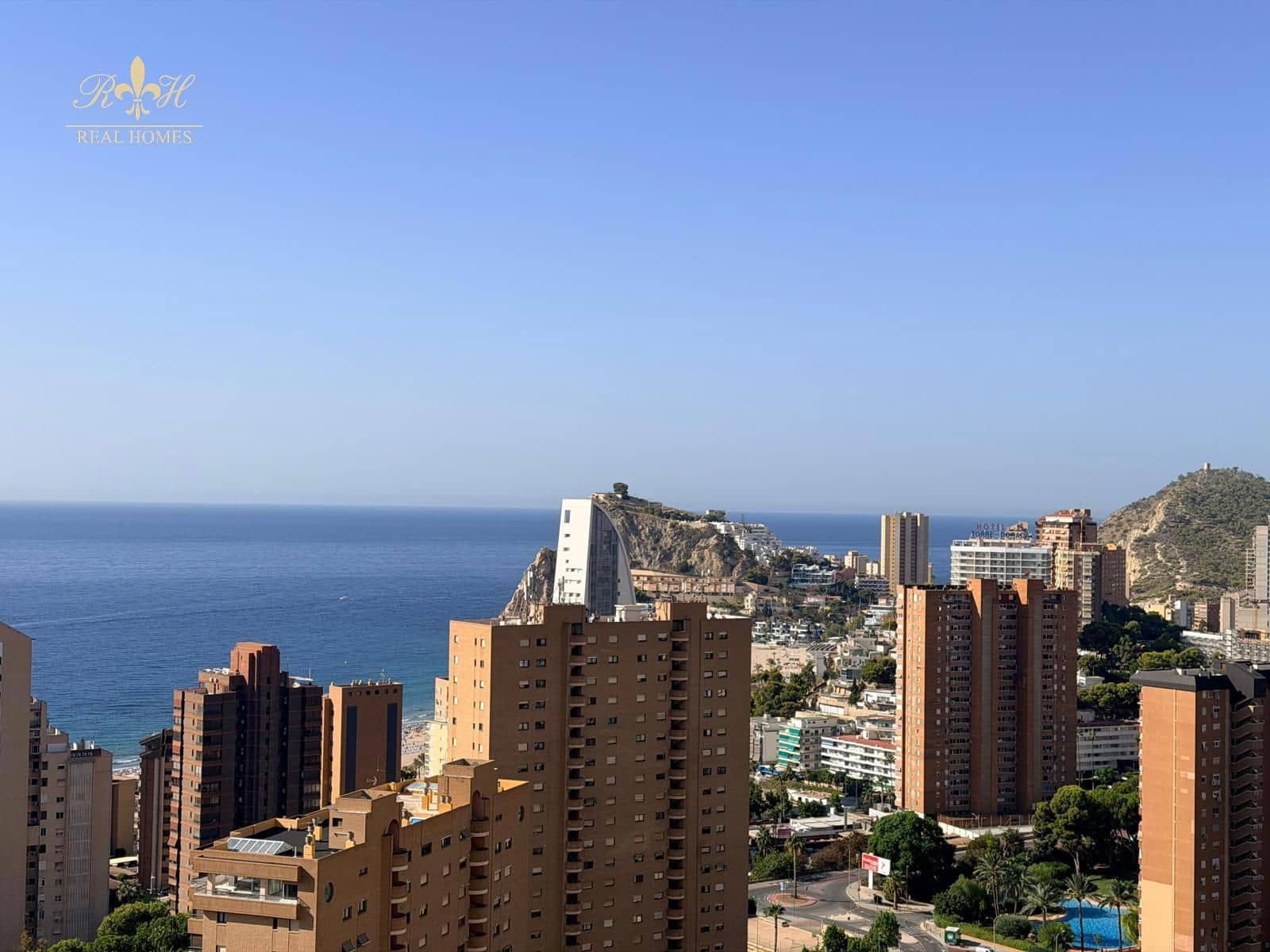 Piso de 3 habitaciones en Benidorm en venta con piscina garaje - 449.900 € (Ref: 10113515)