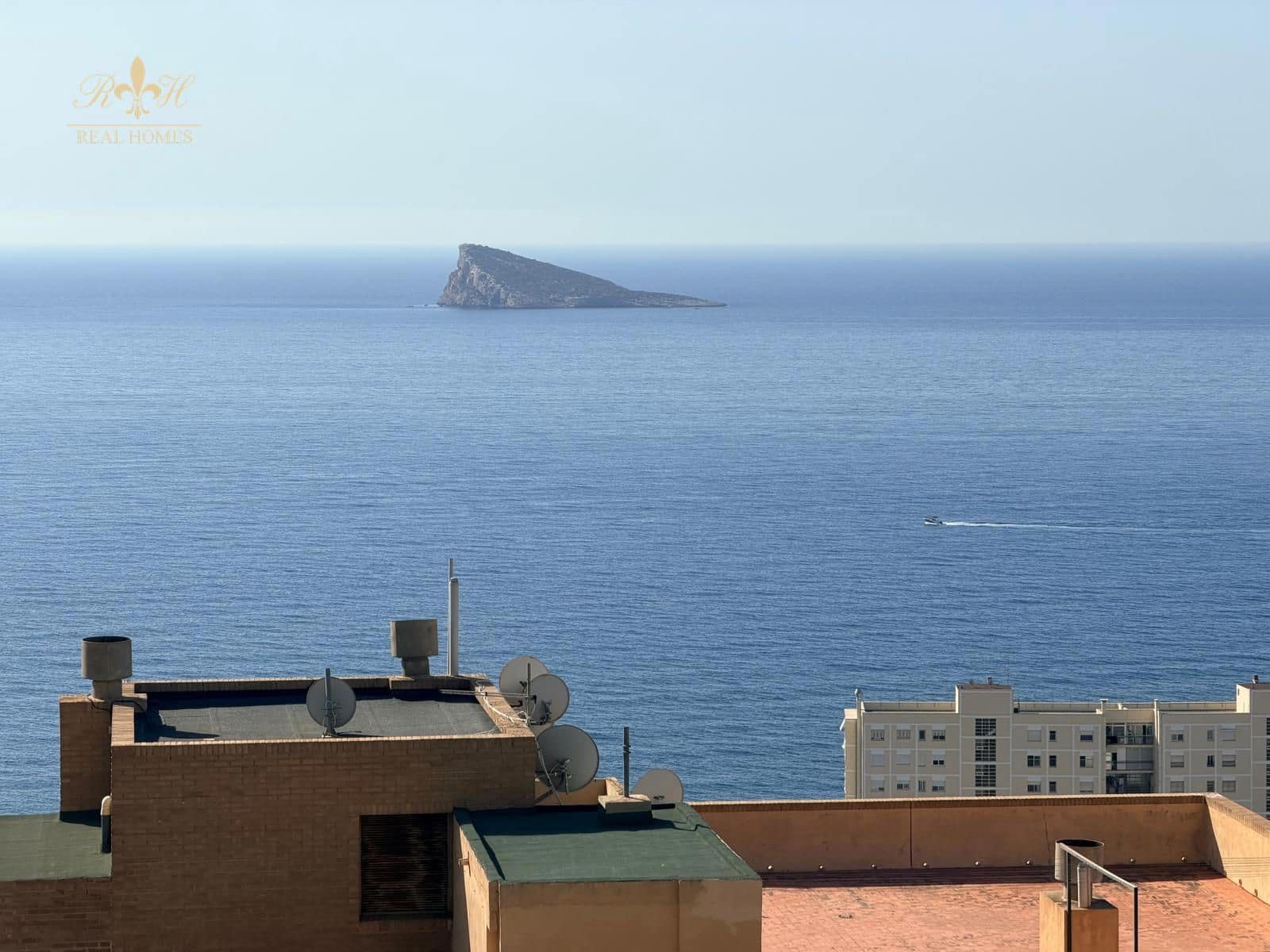 Piso de 3 habitaciones en Benidorm en venta con piscina garaje - 449.900 € (Ref: 10113515)