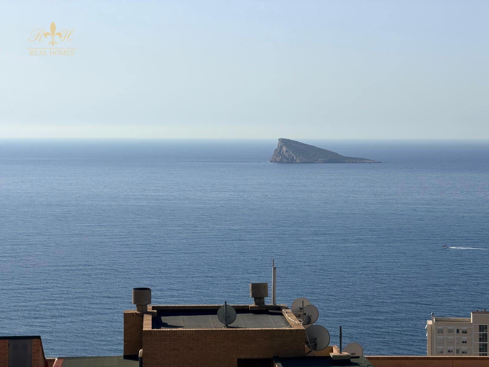 Piso de 3 habitaciones en Benidorm en venta con piscina garaje - 449.900 € (Ref: 10113515)