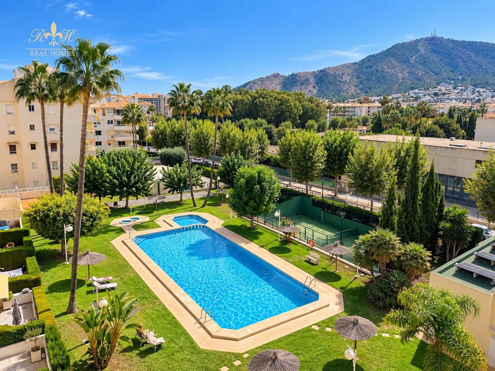 3 sypialnia Penthouse na sprzedaż w Albir z basenem garażem - 650 000 € (Ref: 10154313)