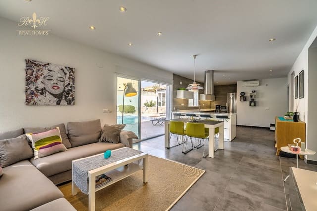 5 quarto Moradia para arrendar em Escandinavia - Cautivador, Alfaz del Pi / L'Alfàs del Pi com piscina - 2 500 € (Ref: 5702689)