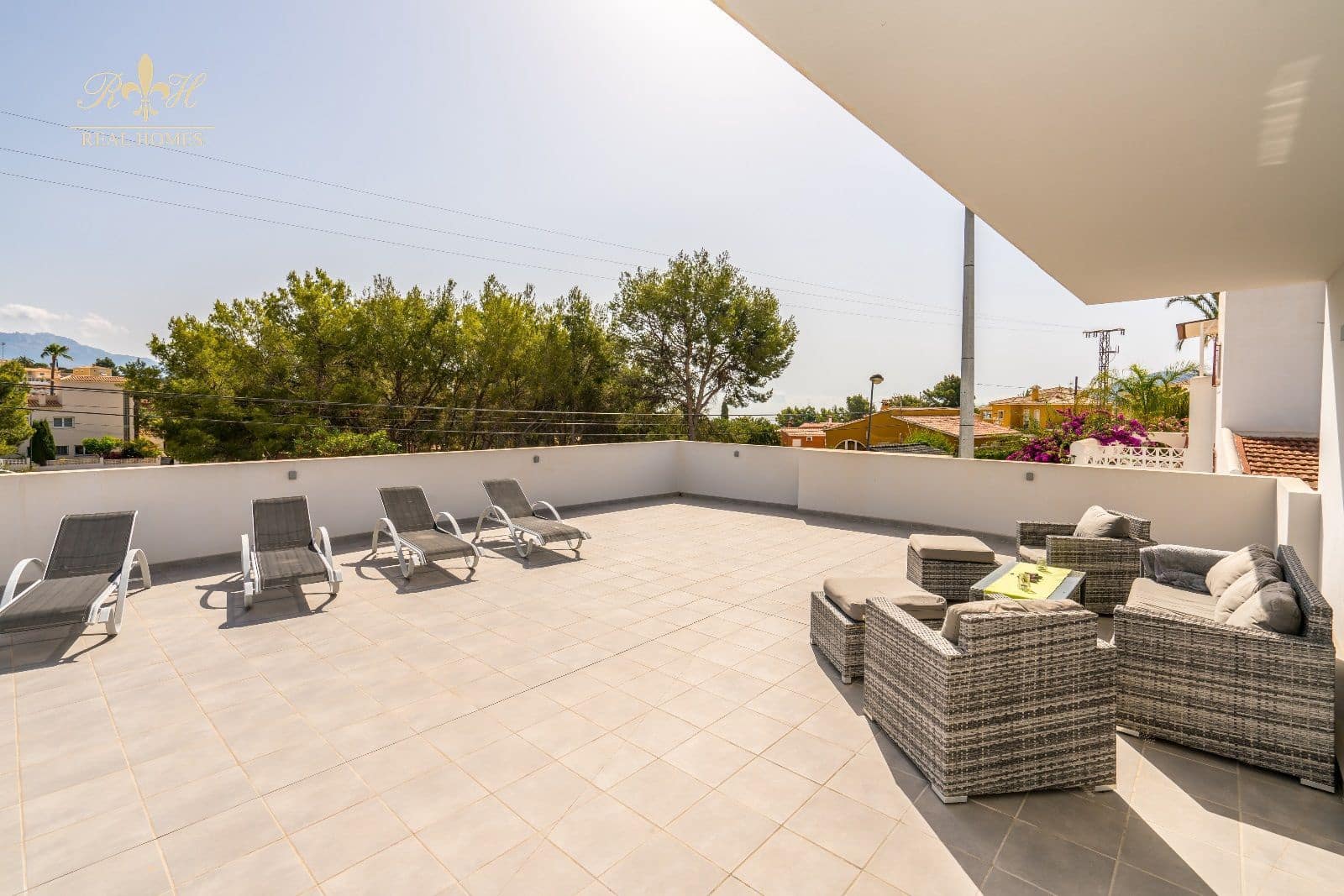5 quarto Moradia para arrendar em Alfaz del Pi / L'Alfas del Pi com piscina - 2 500 € (Ref: 5702689)