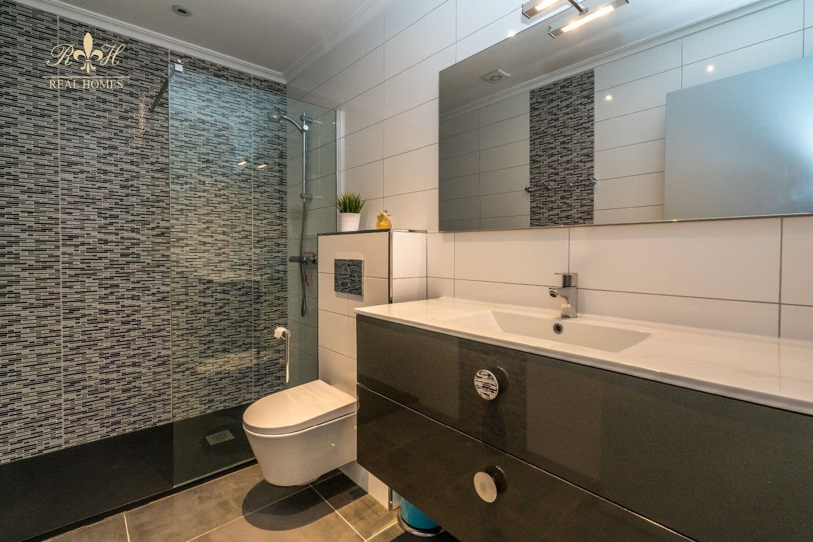 5 quarto Moradia para arrendar em Alfaz del Pi / L'Alfas del Pi com piscina - 2 500 € (Ref: 5702689)
