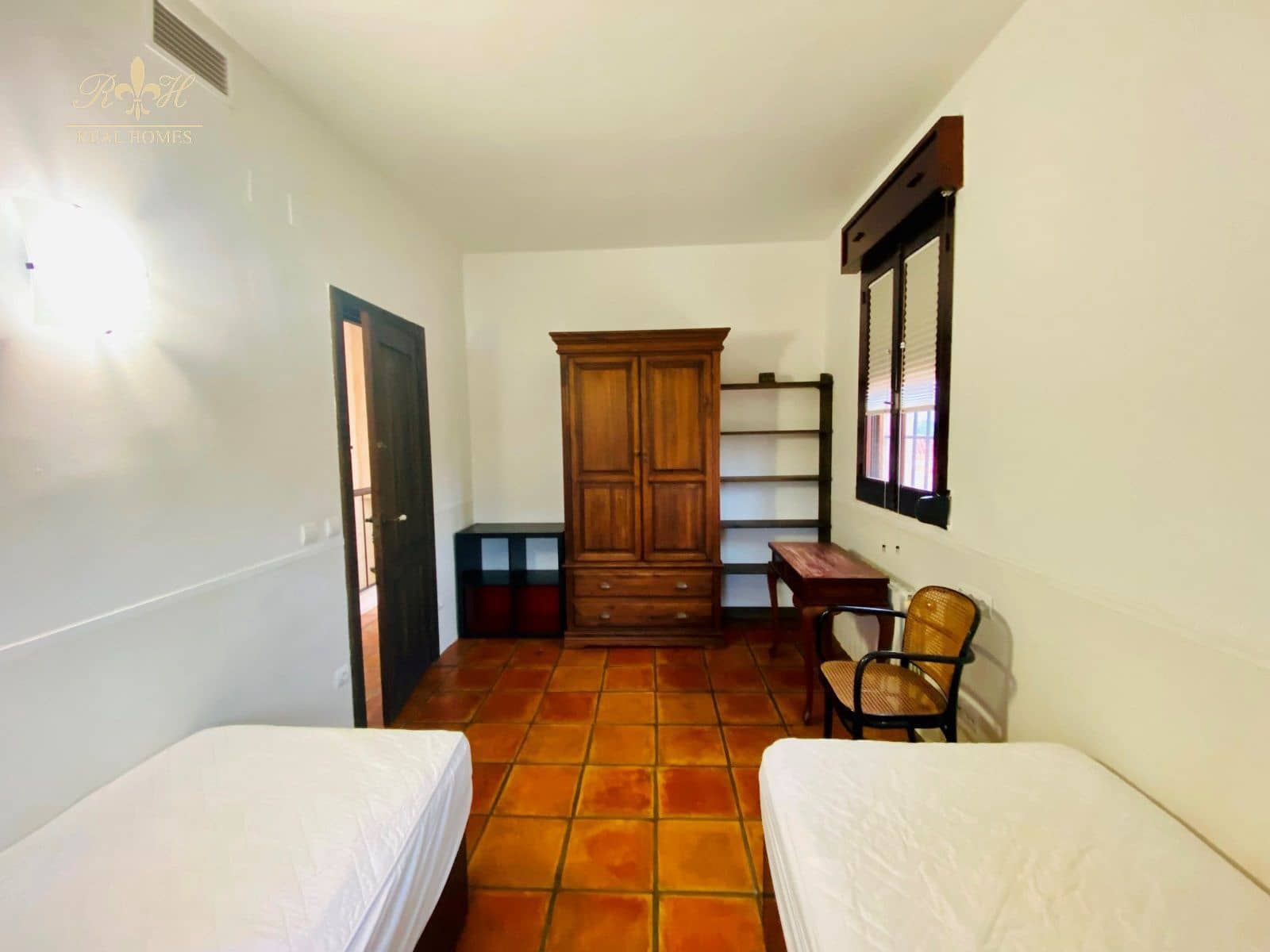 3 makuuhuone Huvila vuokrattavana paikassa Albir mukana uima-altaan - 2 500 € (Ref: 6533578)