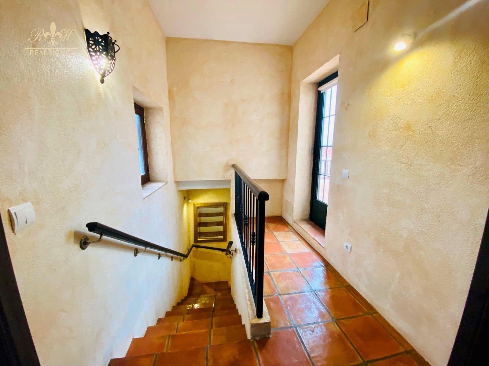 3 makuuhuone Huvila vuokrattavana paikassa Albir mukana uima-altaan - 2 500 € (Ref: 6533578)