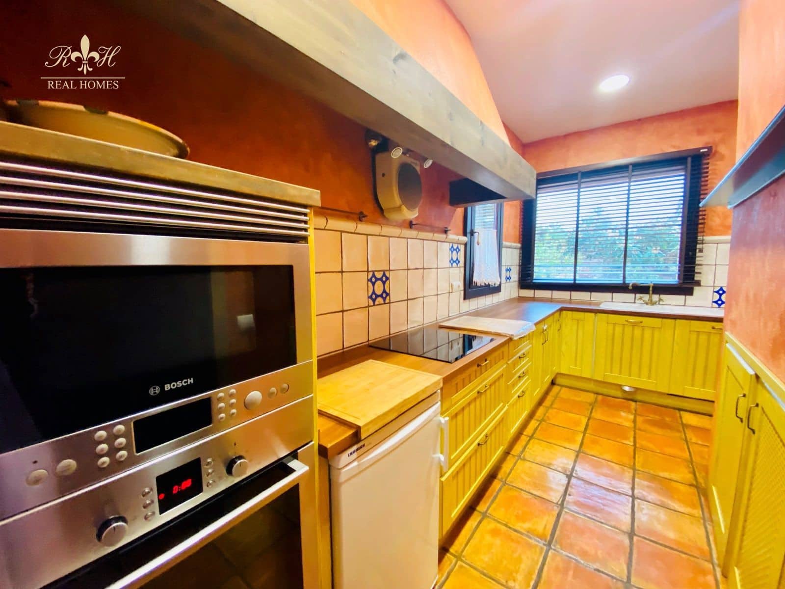 3 makuuhuone Huvila vuokrattavana paikassa Albir mukana uima-altaan - 2 500 € (Ref: 6533578)