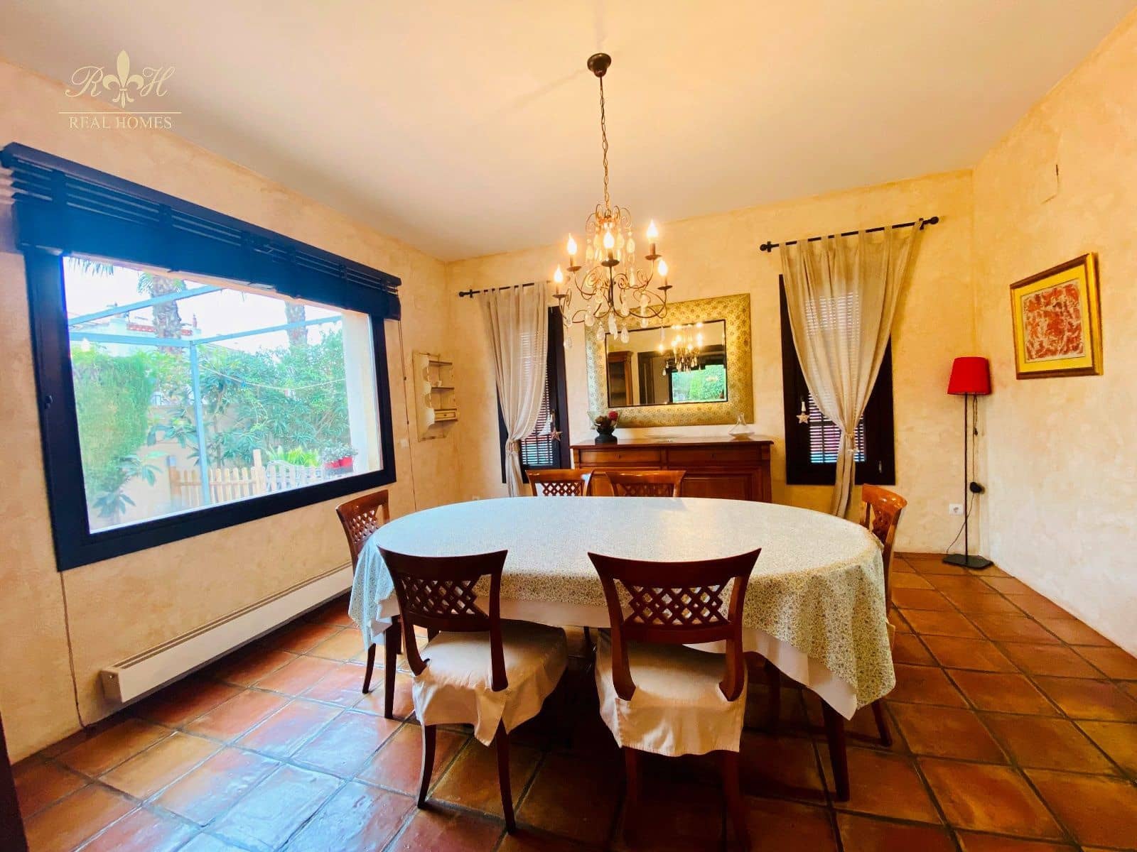 3 makuuhuone Huvila vuokrattavana paikassa Albir mukana uima-altaan - 2 500 € (Ref: 6533578)