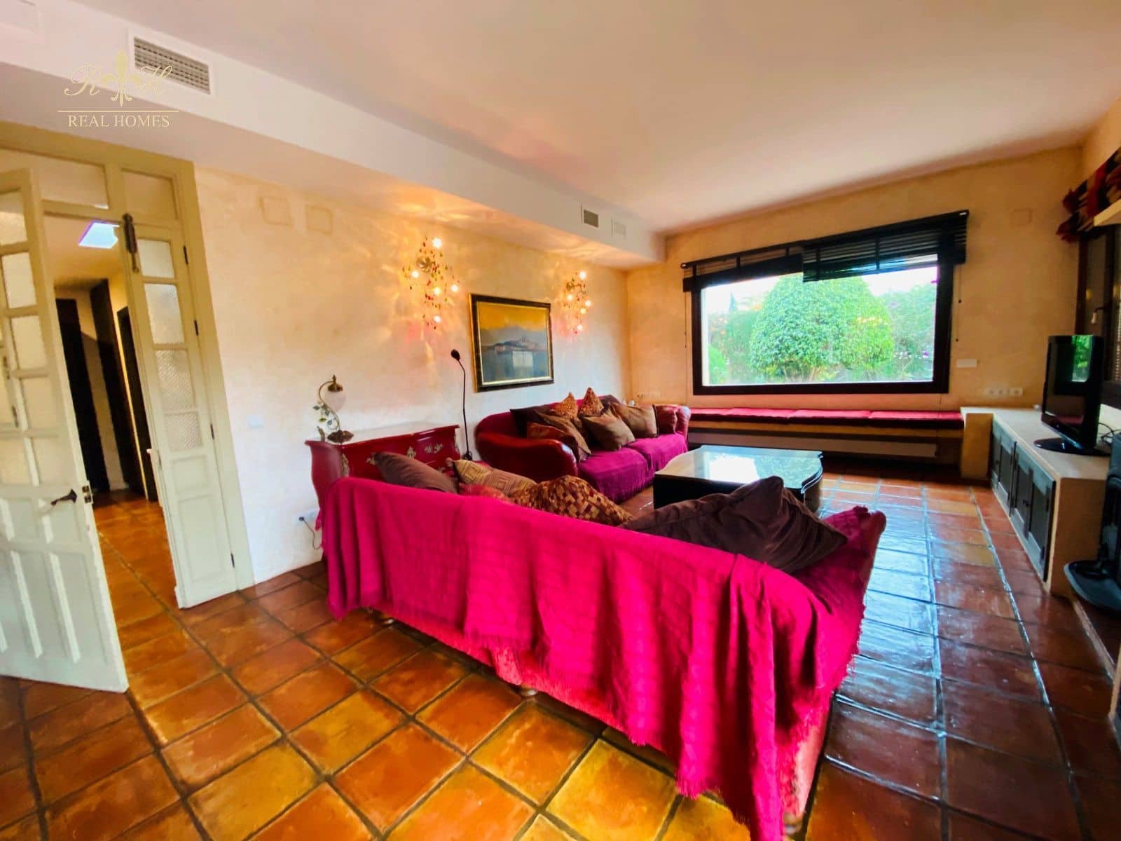 3 makuuhuone Huvila vuokrattavana paikassa Albir mukana uima-altaan - 2 500 € (Ref: 6533578)