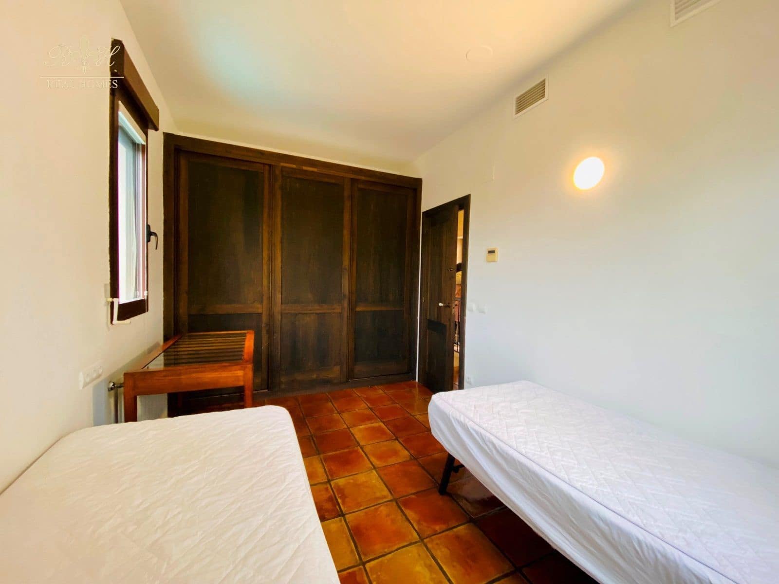 3 makuuhuone Huvila vuokrattavana paikassa Albir mukana uima-altaan - 2 500 € (Ref: 6533578)