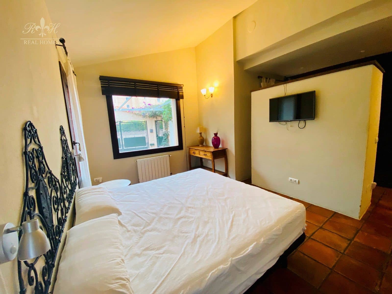 3 makuuhuone Huvila vuokrattavana paikassa Albir mukana uima-altaan - 2 500 € (Ref: 6533578)