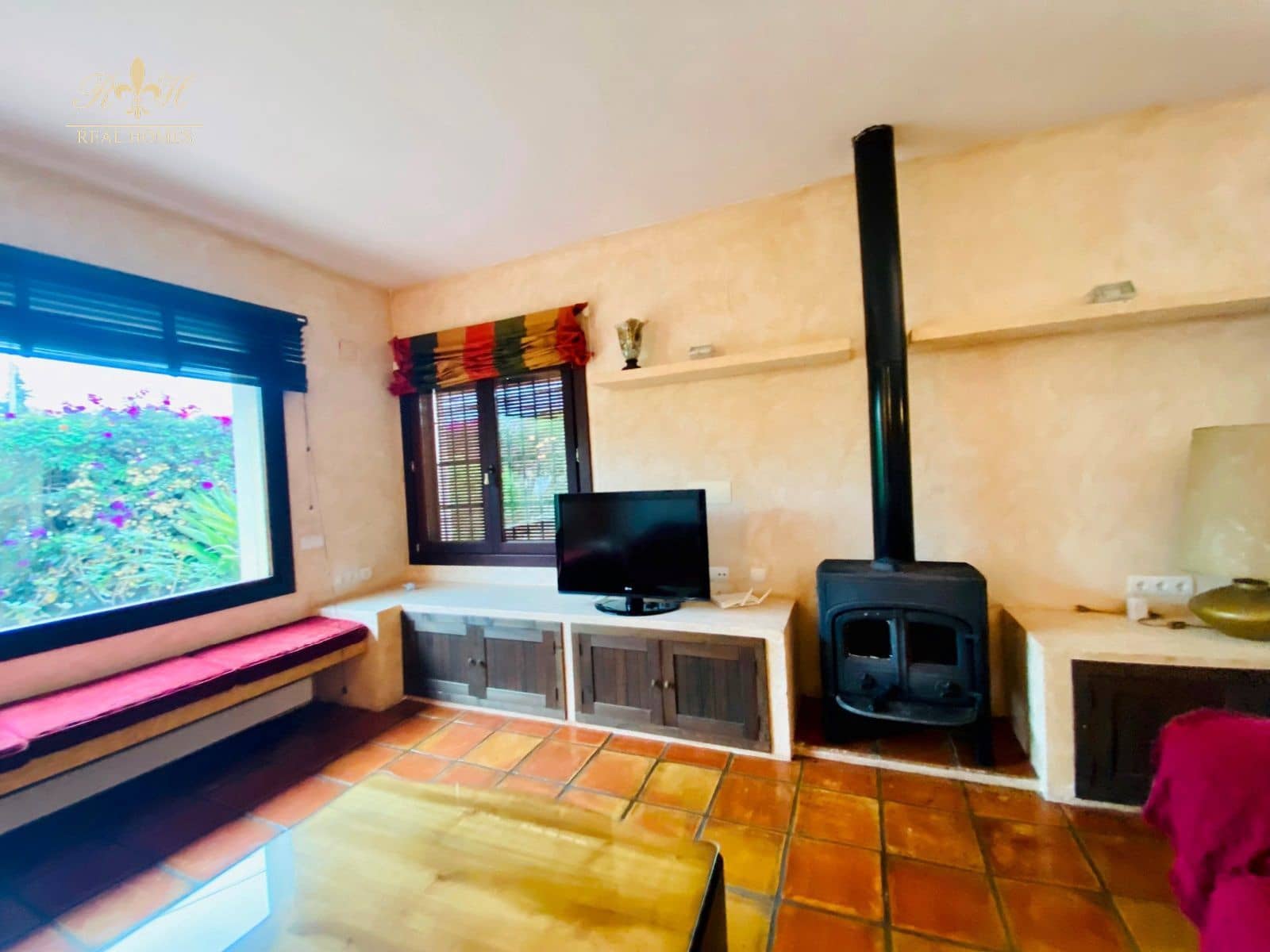 3 makuuhuone Huvila vuokrattavana paikassa Albir mukana uima-altaan - 2 500 € (Ref: 6533578)