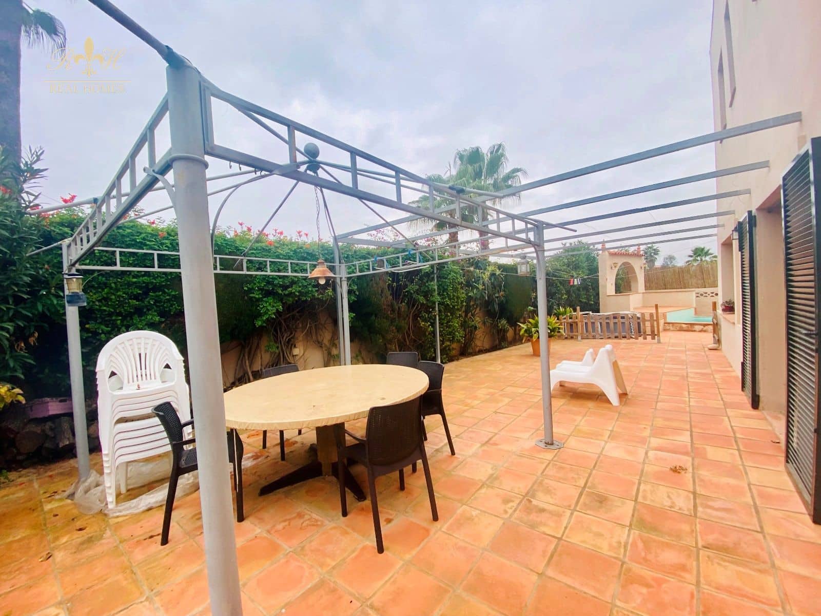 3 makuuhuone Huvila vuokrattavana paikassa Albir mukana uima-altaan - 2 500 € (Ref: 6533578)