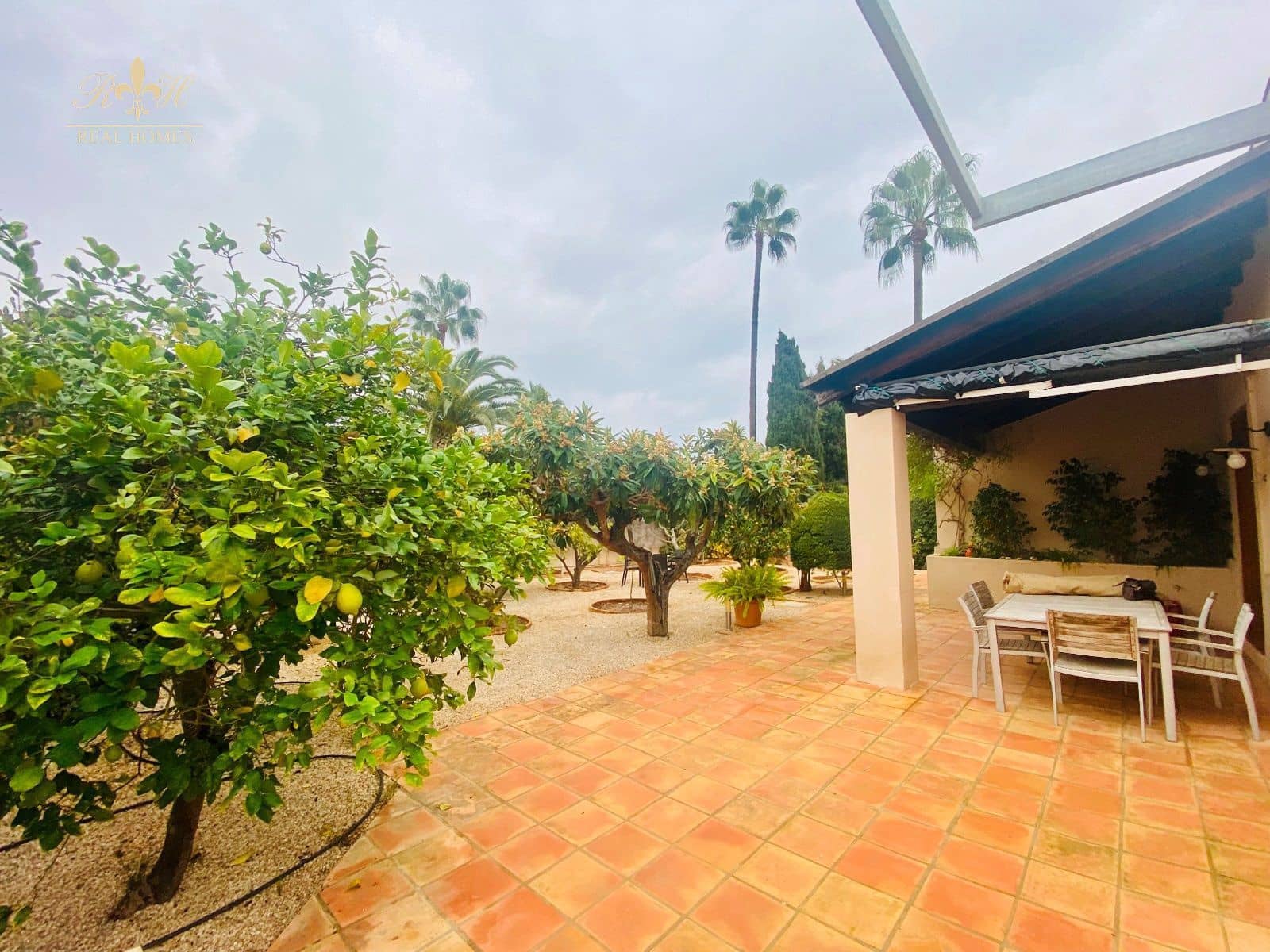 3 makuuhuone Huvila vuokrattavana paikassa Albir mukana uima-altaan - 2 500 € (Ref: 6533578)