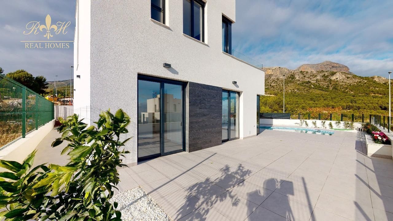 3 Zimmer Villa zu verkaufen in Polop mit Pool Garage - 570.000 € (Ref: 6593641)