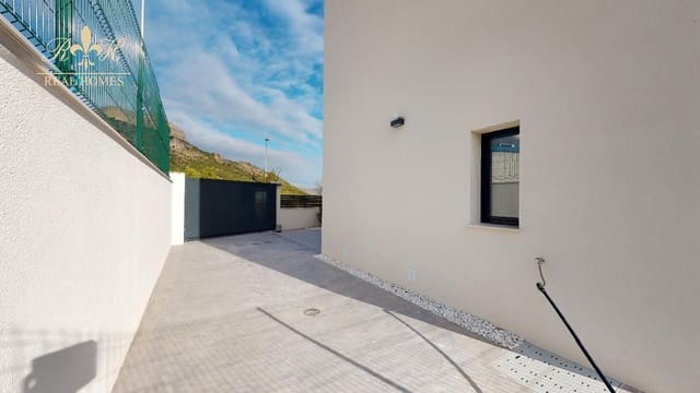 3 Zimmer Villa zu verkaufen in Polop mit Pool Garage - 570.000 € (Ref: 6593641)