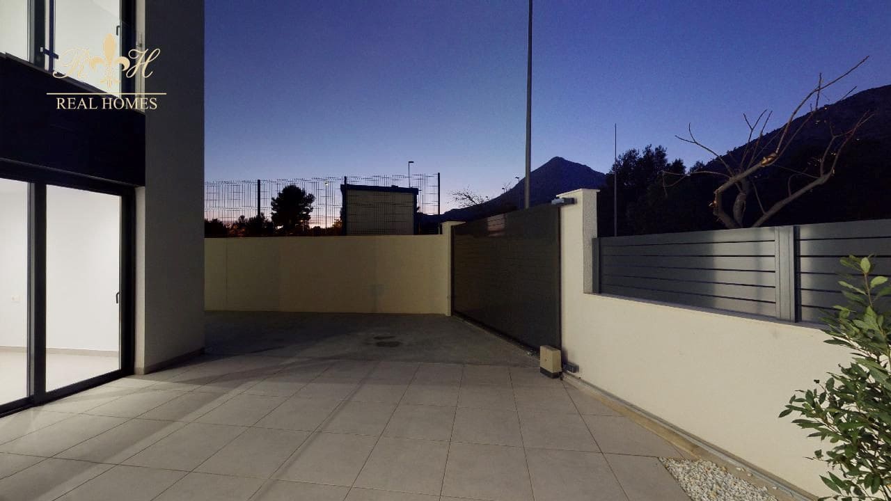 3 Zimmer Villa zu verkaufen in Polop mit Pool Garage - 570.000 € (Ref: 6593641)