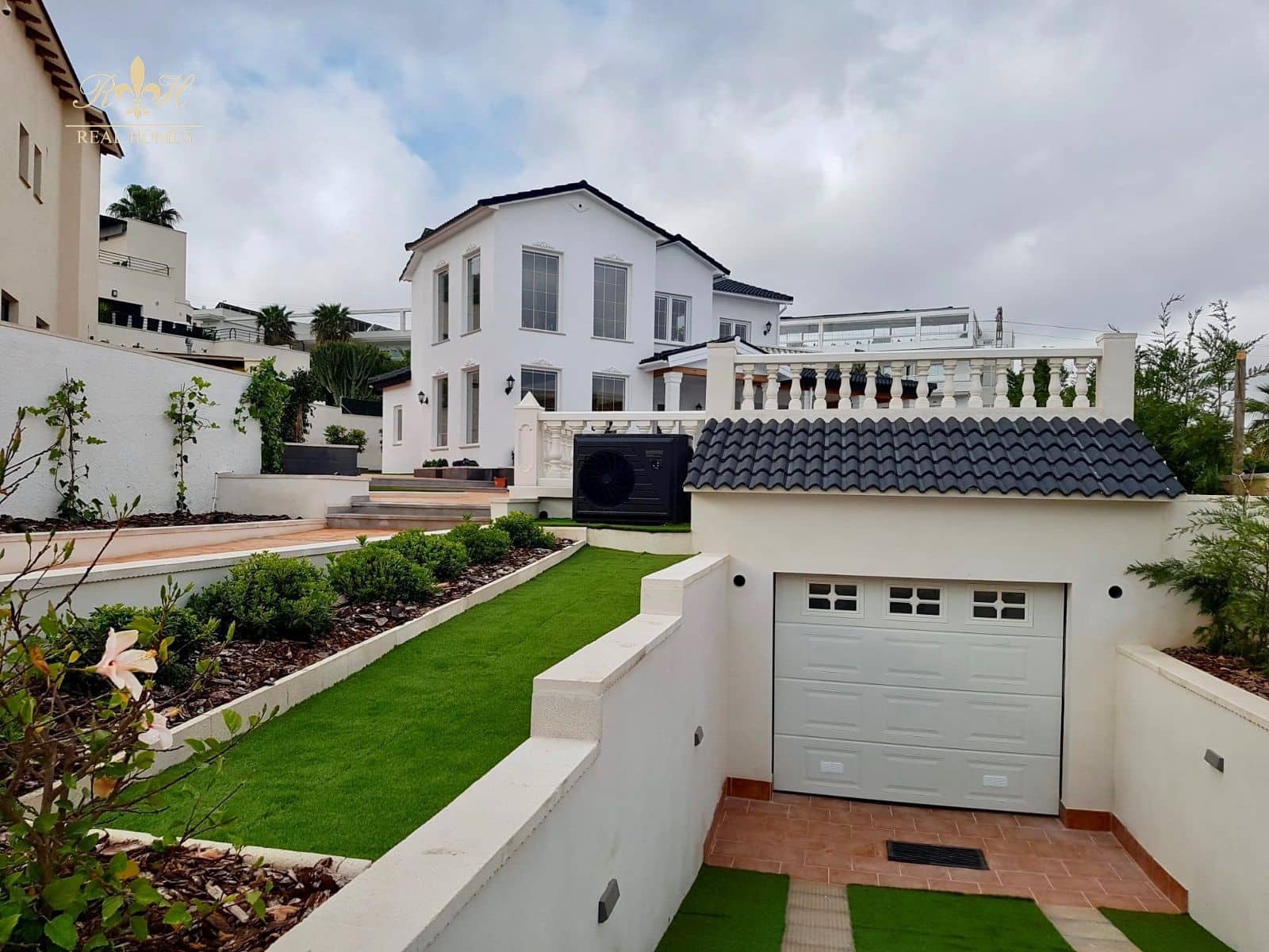 3 soveværelse Villa til salg i Albir med swimmingpool garage - € 1.349.000 (Ref: 6993065)