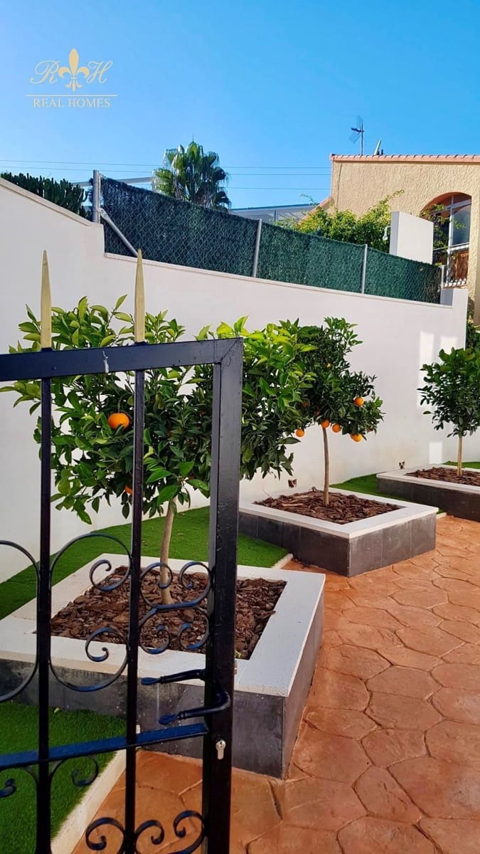 3 soveværelse Villa til salg i Albir med swimmingpool garage - € 1.349.000 (Ref: 6993065)