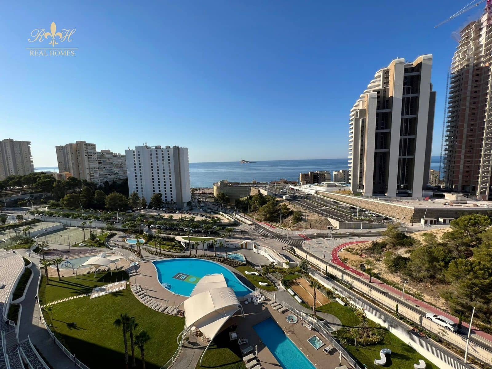 2 soveværelse Lejlighed til leje i Benidorm med swimmingpool garage - € 2.500 (Ref: 7015760)