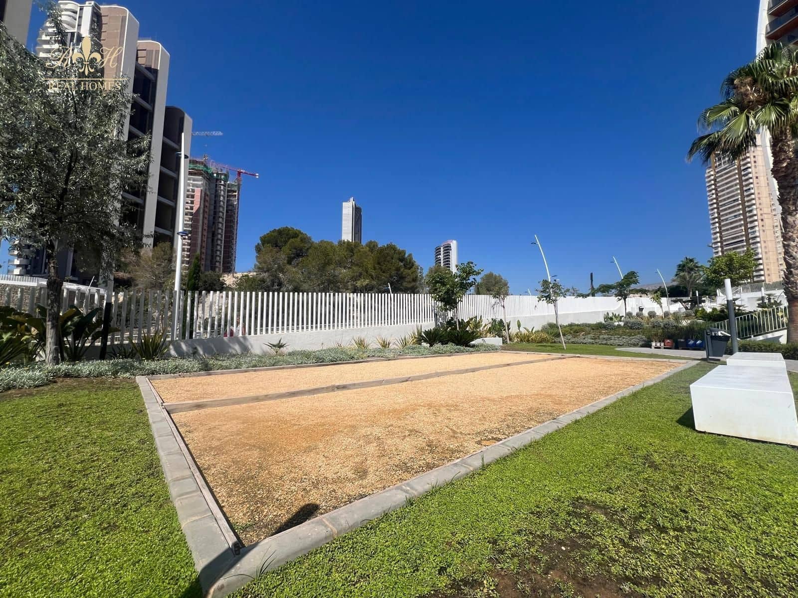 2 soveværelse Lejlighed til leje i Benidorm med swimmingpool garage - € 2.500 (Ref: 7015760)