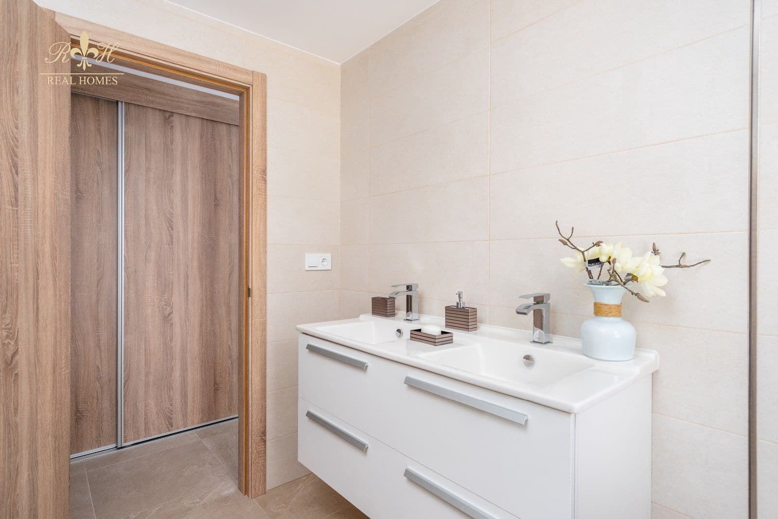 3 camera da letto Casa in vendita in Estepona con piscina garage - 345.000 € (Rif: 7045909)