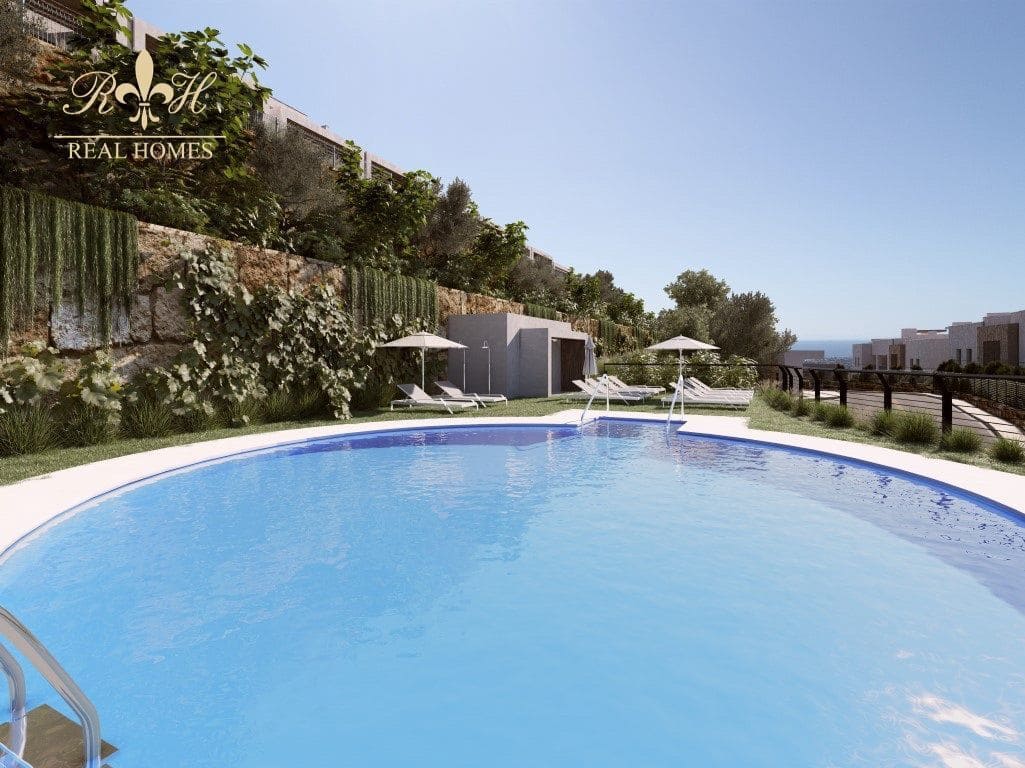 3 soveværelse Byhus til salg i Istan med swimmingpool garage - € 556.000 (Ref: 7045913)