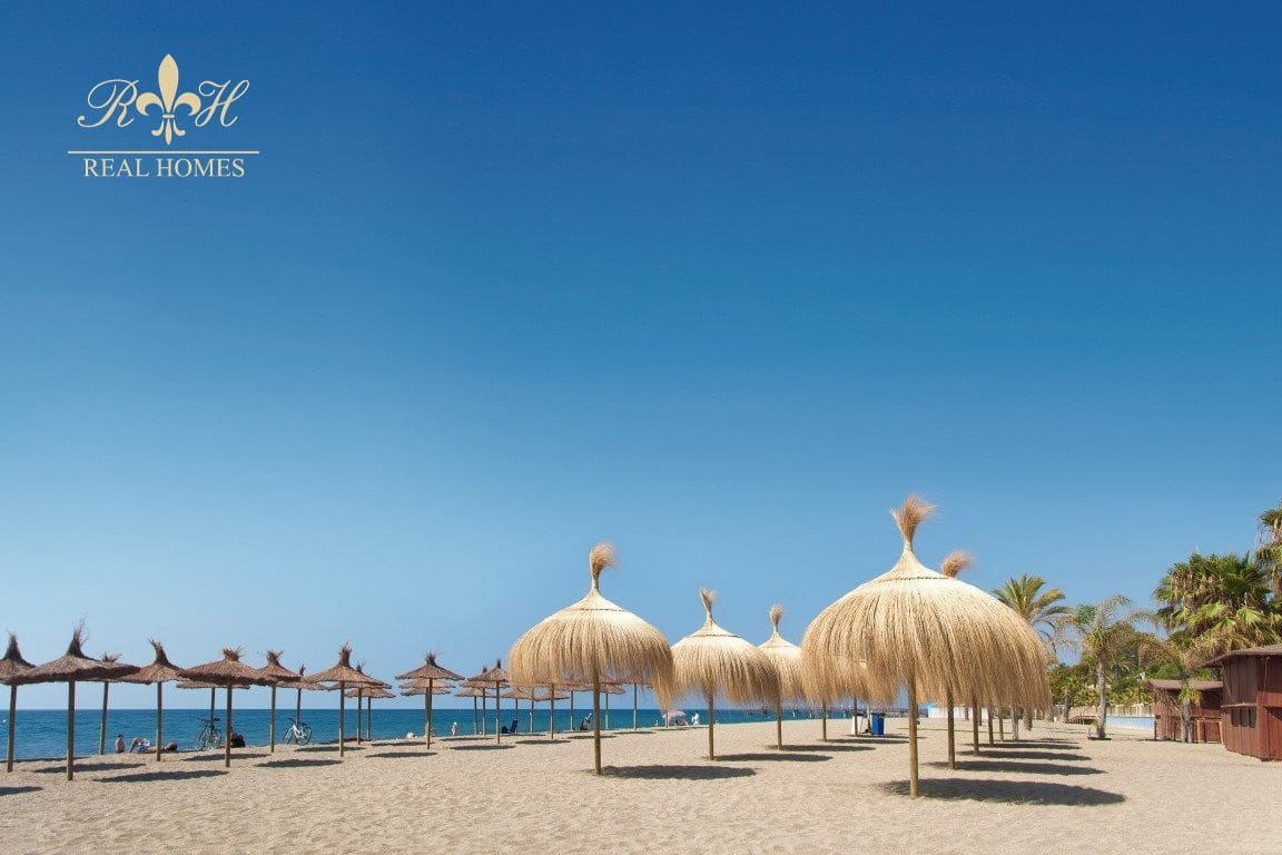 3 soveværelse Byhus til salg i Istan med swimmingpool garage - € 556.000 (Ref: 7045913)