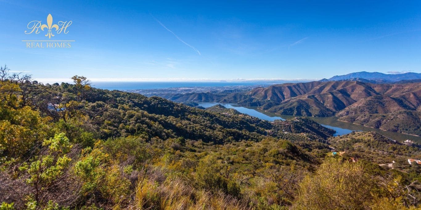 3 soveværelse Byhus til salg i Istan med swimmingpool garage - € 556.000 (Ref: 7045913)