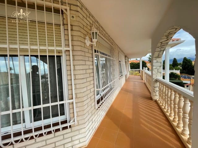 3 soverom Villa til salgs i Coloma  , La Nucia med garasje - € 545 000 (Ref: 7142939)