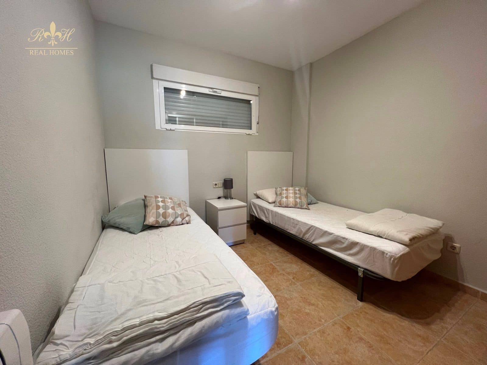 2 sypialnia Mieszkanie do wynajęcia w Albir z basenem garażem - 1 400 € (Ref: 7305844)