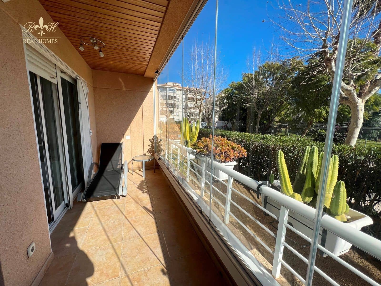 2 sypialnia Mieszkanie do wynajęcia w Albir z basenem garażem - 1 400 € (Ref: 7305844)