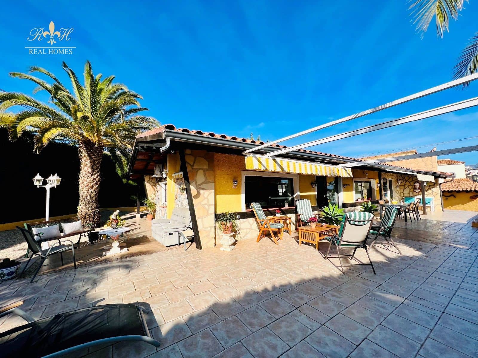 Chalet de 3 habitaciones en Alfaz del Pi / L'Alfàs del Pi en venta con piscina garaje - 450.000 € (Ref: 7316266)