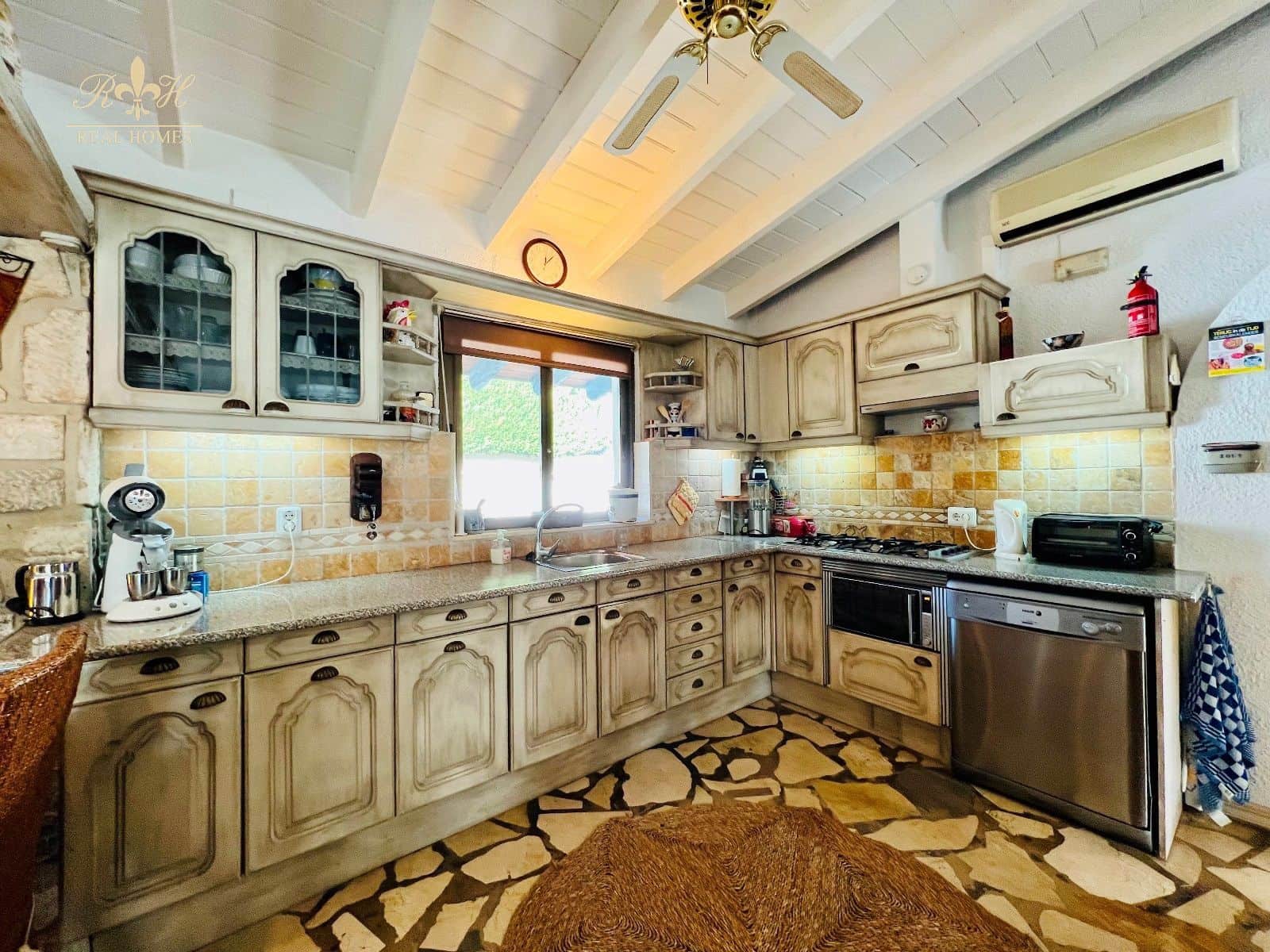 Chalet de 3 habitaciones en Alfaz del Pi / L'Alfàs del Pi en venta con piscina garaje - 450.000 € (Ref: 7316266)