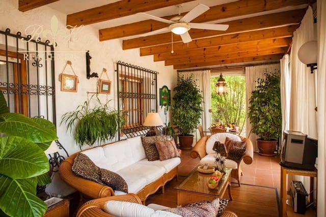 4 sovrum Villa till salu i Pueblo - Urbanizaciones, Alfaz del Pi / L'Alfàs del Pi med pool garage - 974 500 € (Ref: 7348330)