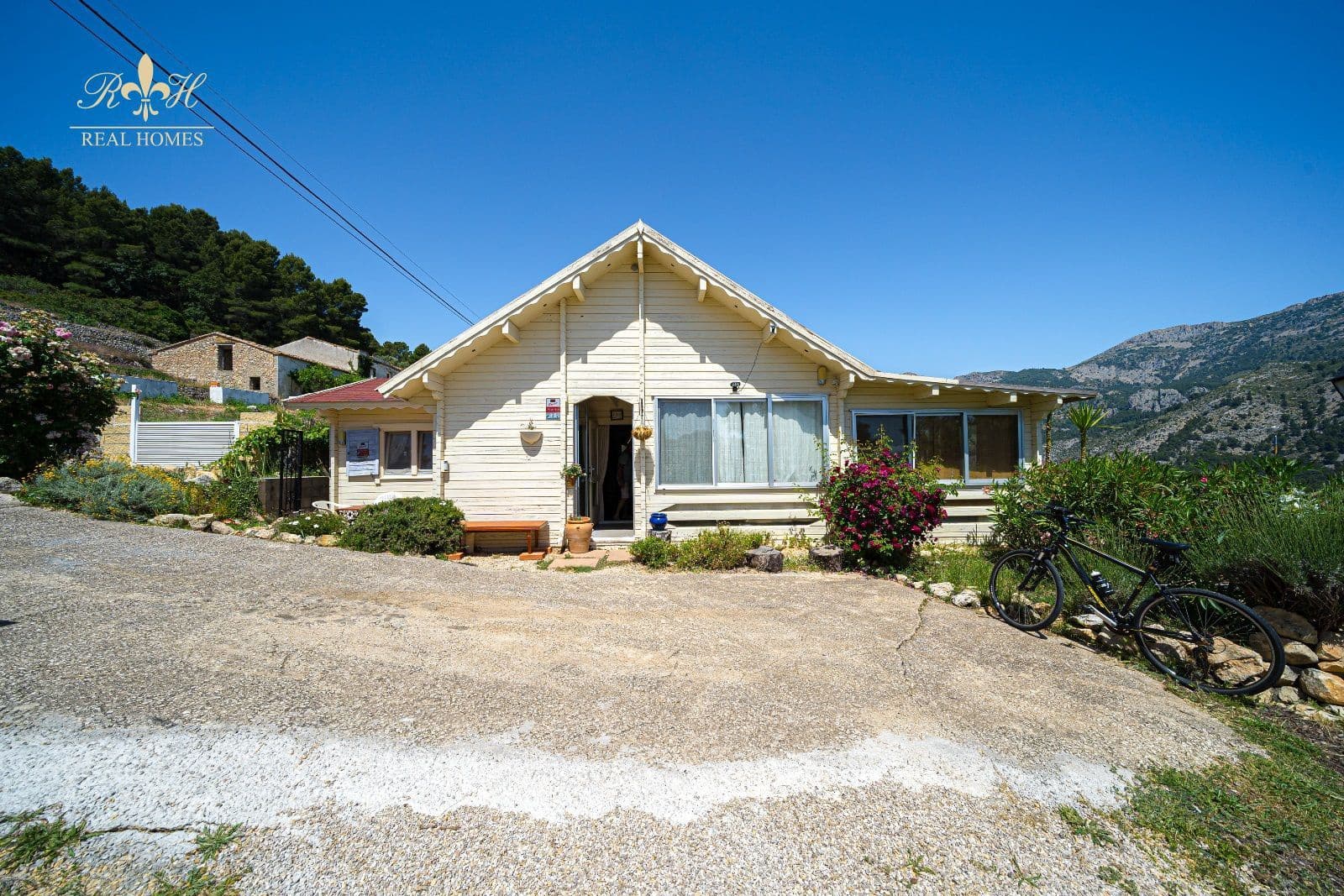 3 soveværelse Villa til salg i Confrides - € 168.000 (Ref: 7350454)