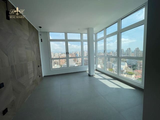 3 soveværelse Penthouse til salg i Playa Levante, Benidorm med swimmingpool garage - € 1.050.000 (Ref: 7724864)