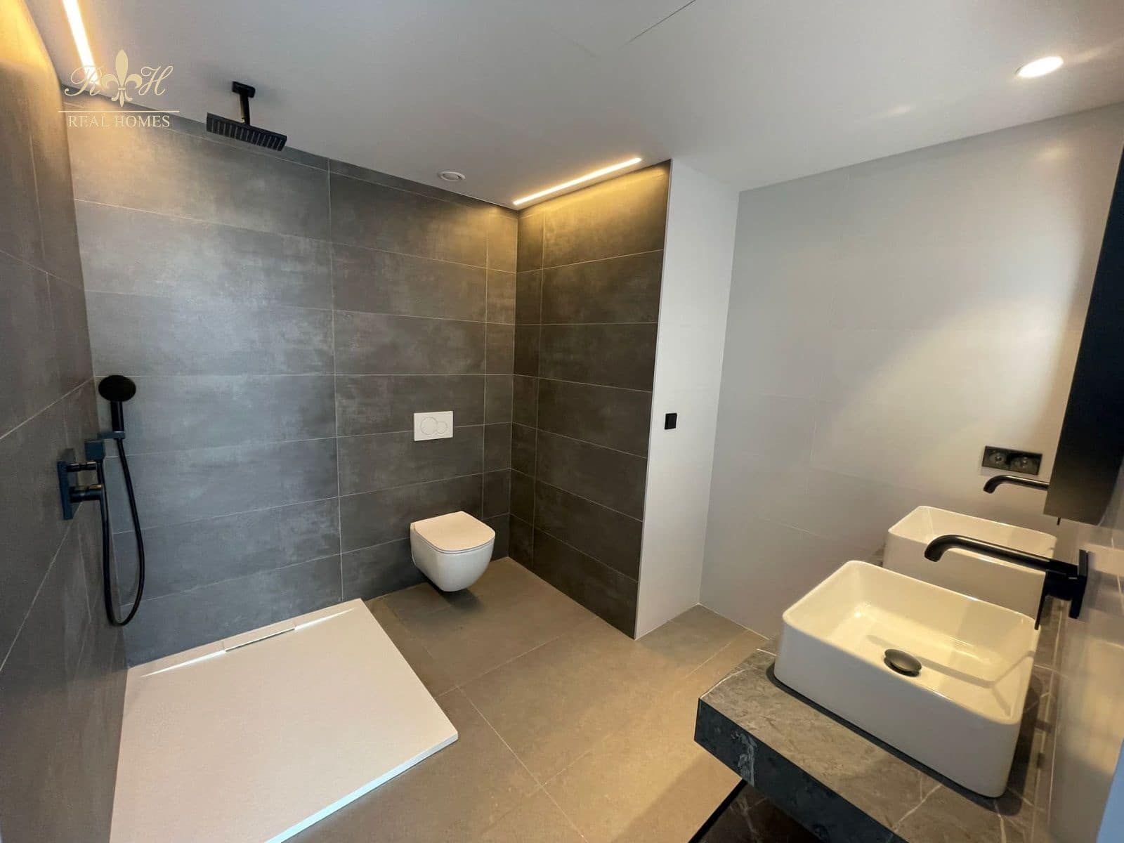 3 soverom Penthouse til salgs i Benidorm med svømmebasseng garasje - € 1 050 000 (Ref: 7724864)