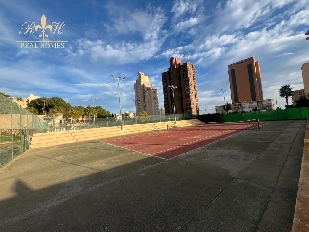 3 camera da letto Appartamento da affittare in Benidorm con piscina - 1.500 € (Rif: 7748992)