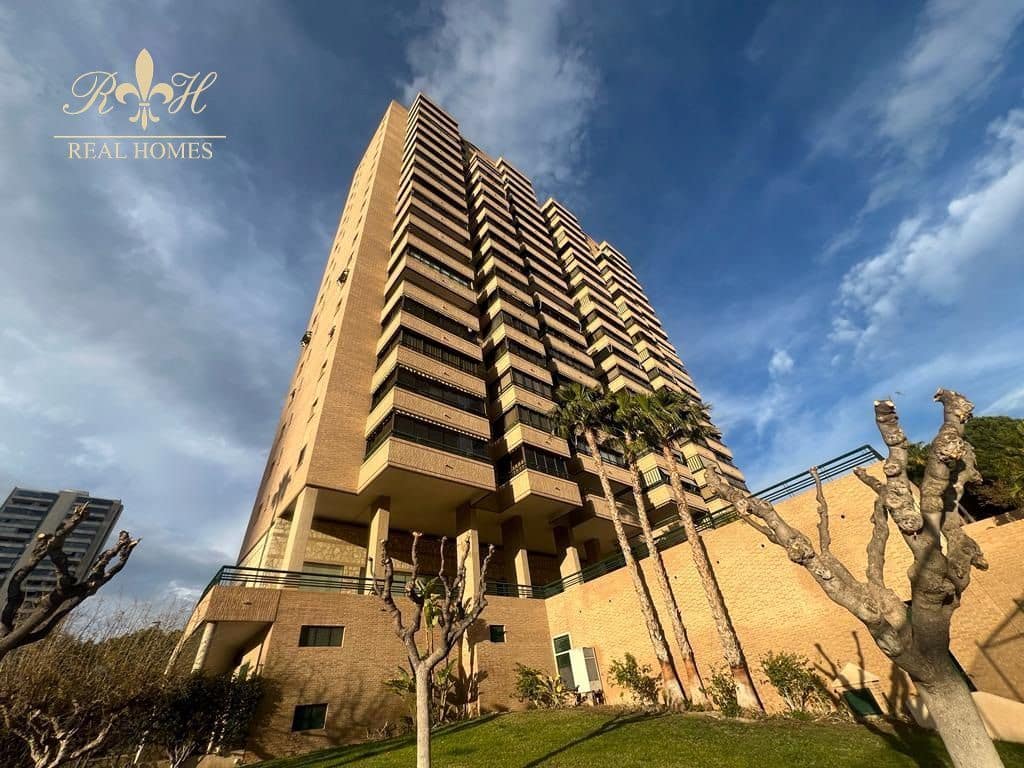 3 camera da letto Appartamento da affittare in Benidorm con piscina - 1.500 € (Rif: 7748992)