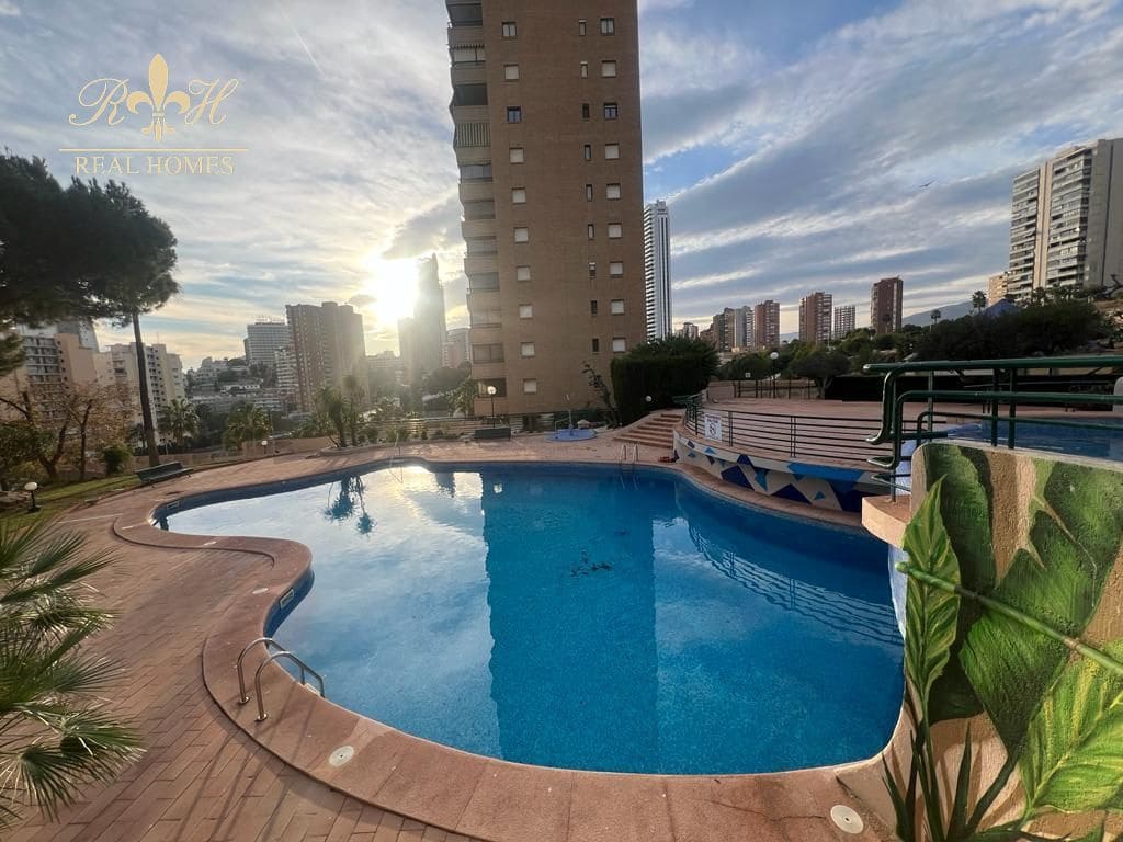 3 camera da letto Appartamento da affittare in Benidorm con piscina - 1.500 € (Rif: 7748992)