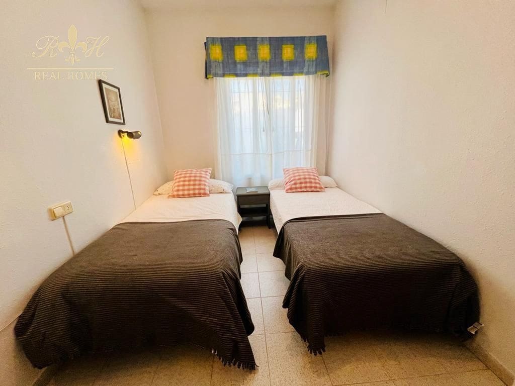 2 slaapkamer Flat te huur in Alfaz del Pi / L'Alfas del Pi met zwembad garage - € 900 (Ref: 7980363)