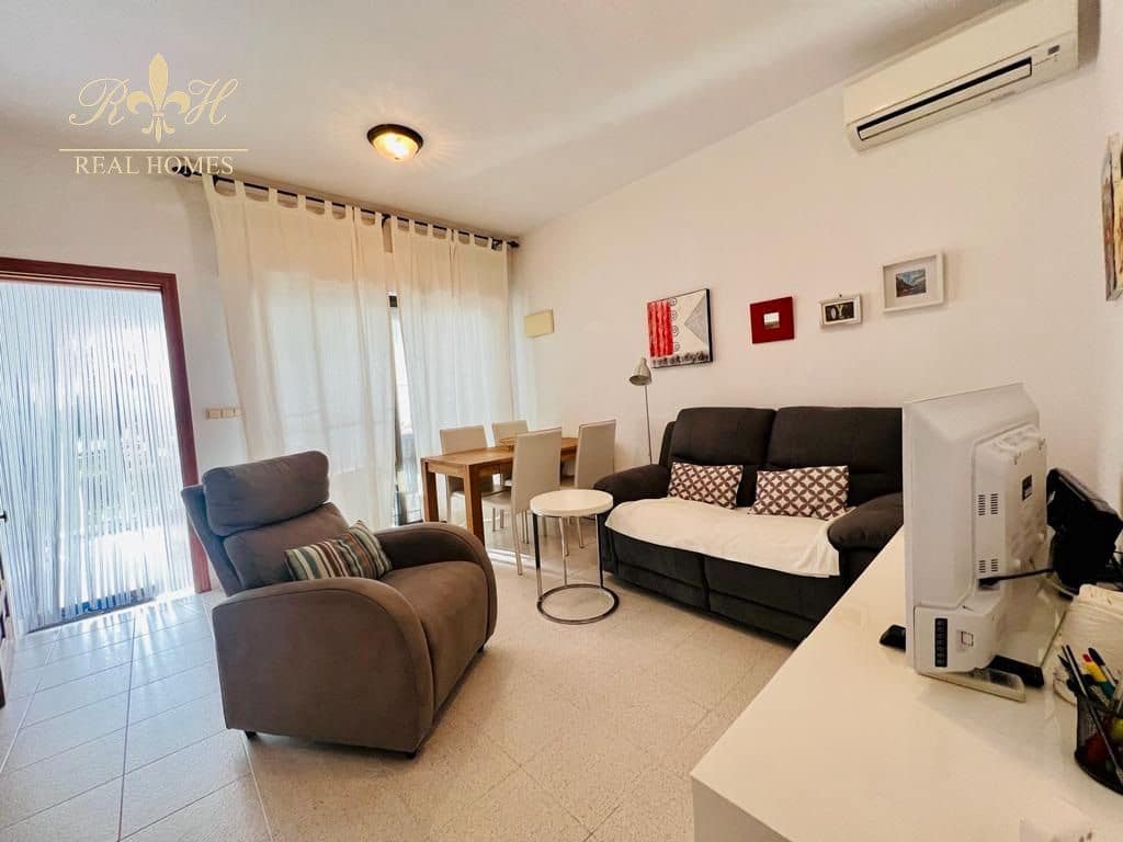 2 slaapkamer Flat te huur in Alfaz del Pi / L'Alfas del Pi met zwembad garage - € 900 (Ref: 7980363)