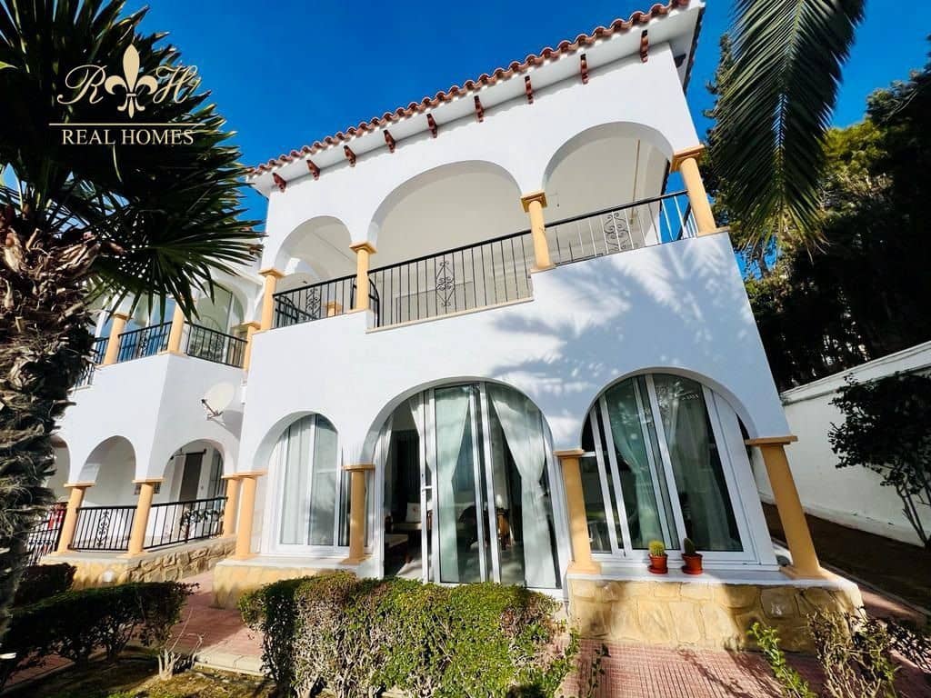 2 slaapkamer Flat te huur in Alfaz del Pi / L'Alfas del Pi met zwembad garage - € 900 (Ref: 7980363)