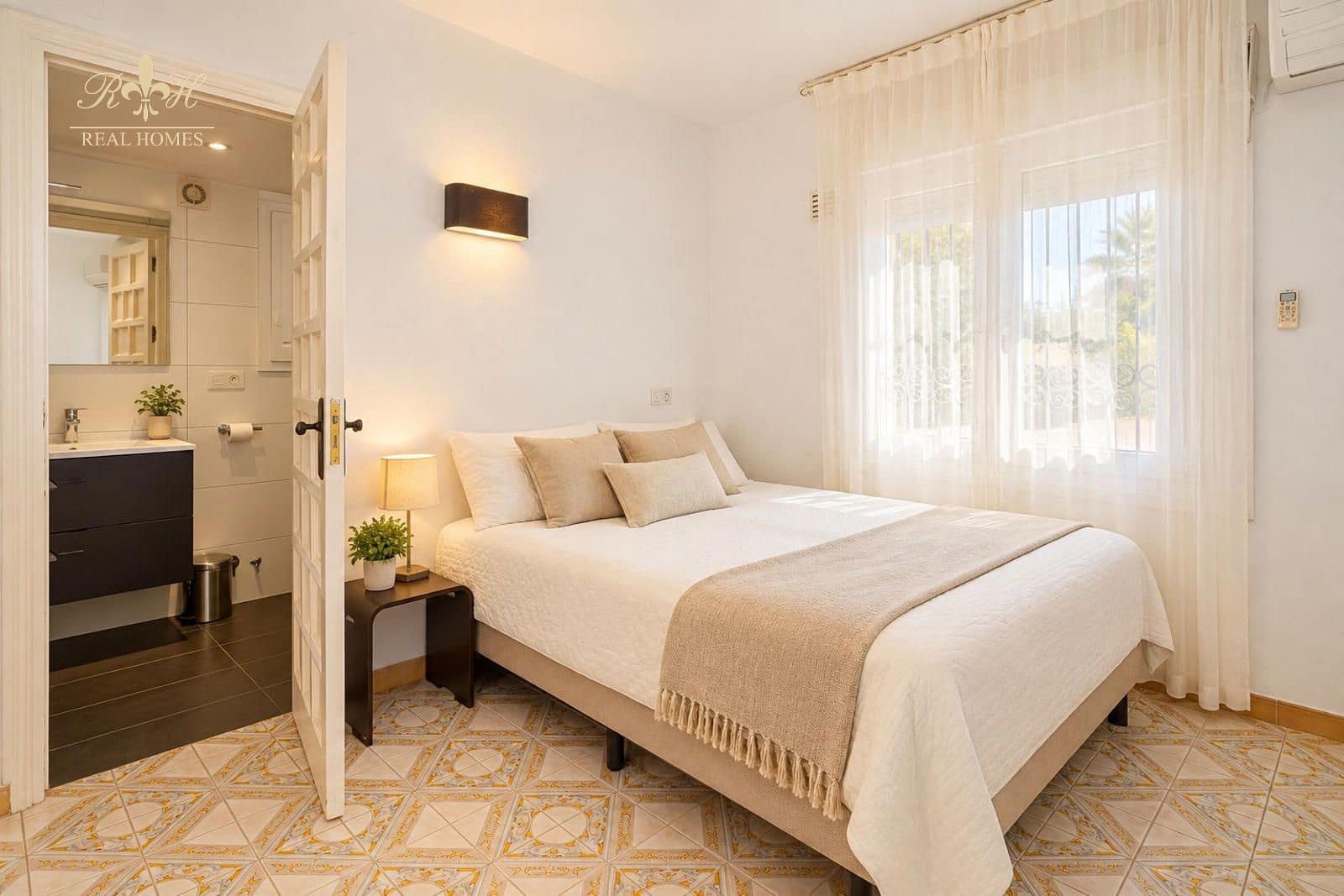 3 soveværelse Villa til salg i Albir med swimmingpool garage - € 789.000 (Ref: 8086202)