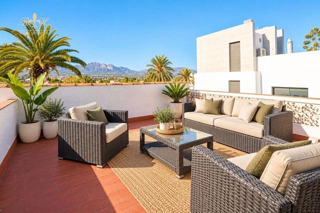 3 soveværelse Villa til salg i Albir, Alfaz del Pi / L'Alfàs del Pi med swimmingpool garage - € 789.000 (Ref: 8086202)