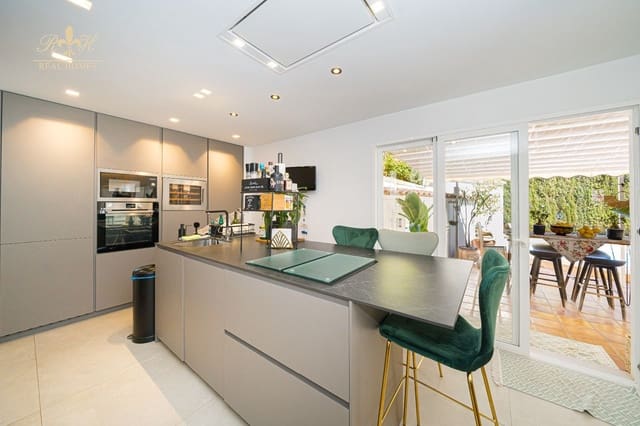 3 soverom Hus til salgs i Albir, Alfaz del Pi / L'Alfàs del Pi med svømmebasseng garasje - € 750 000 (Ref: 8183163)