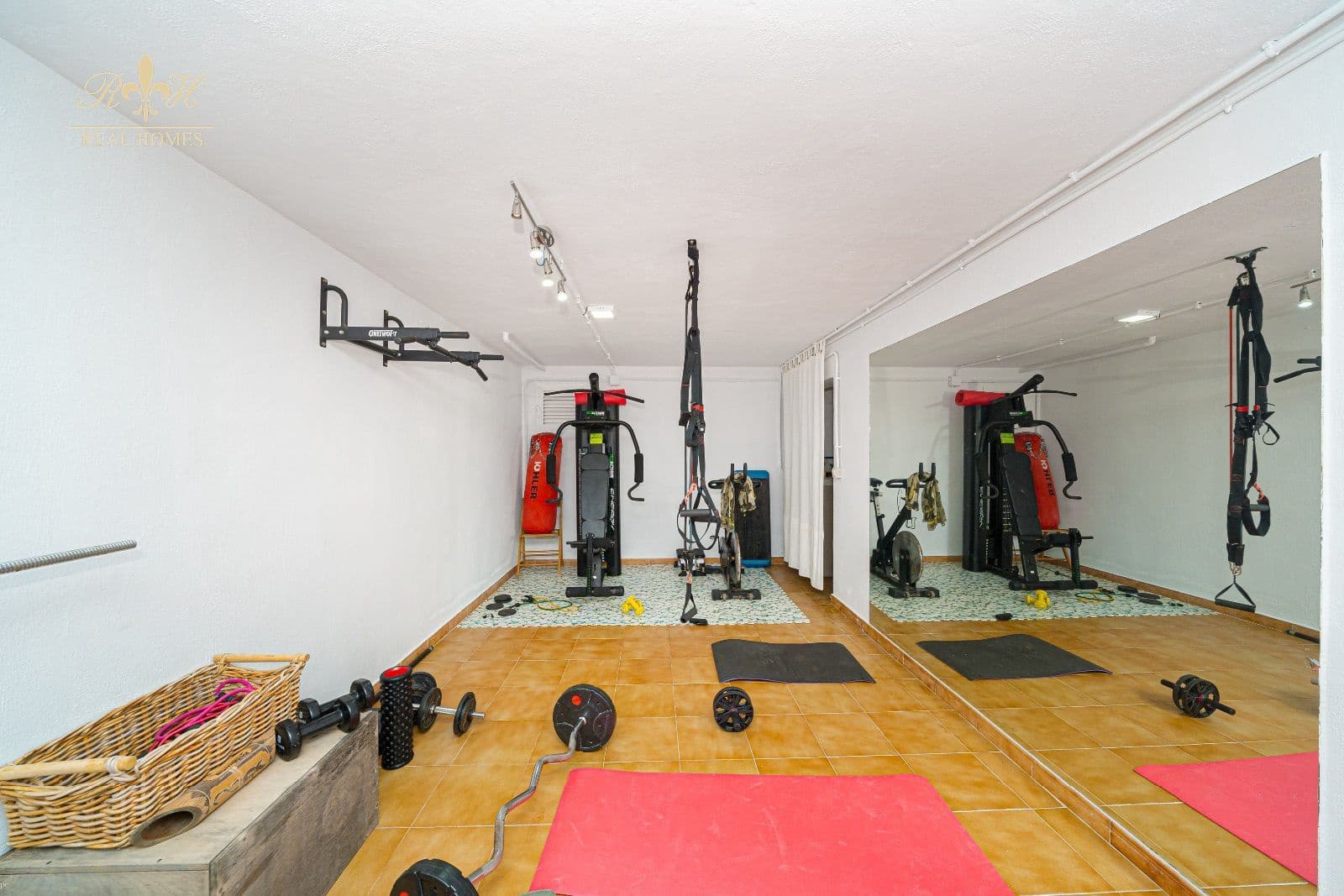 3 sypialnia Dom na sprzedaż w Albir z basenem garażem - 750 000 € (Ref: 8183163)